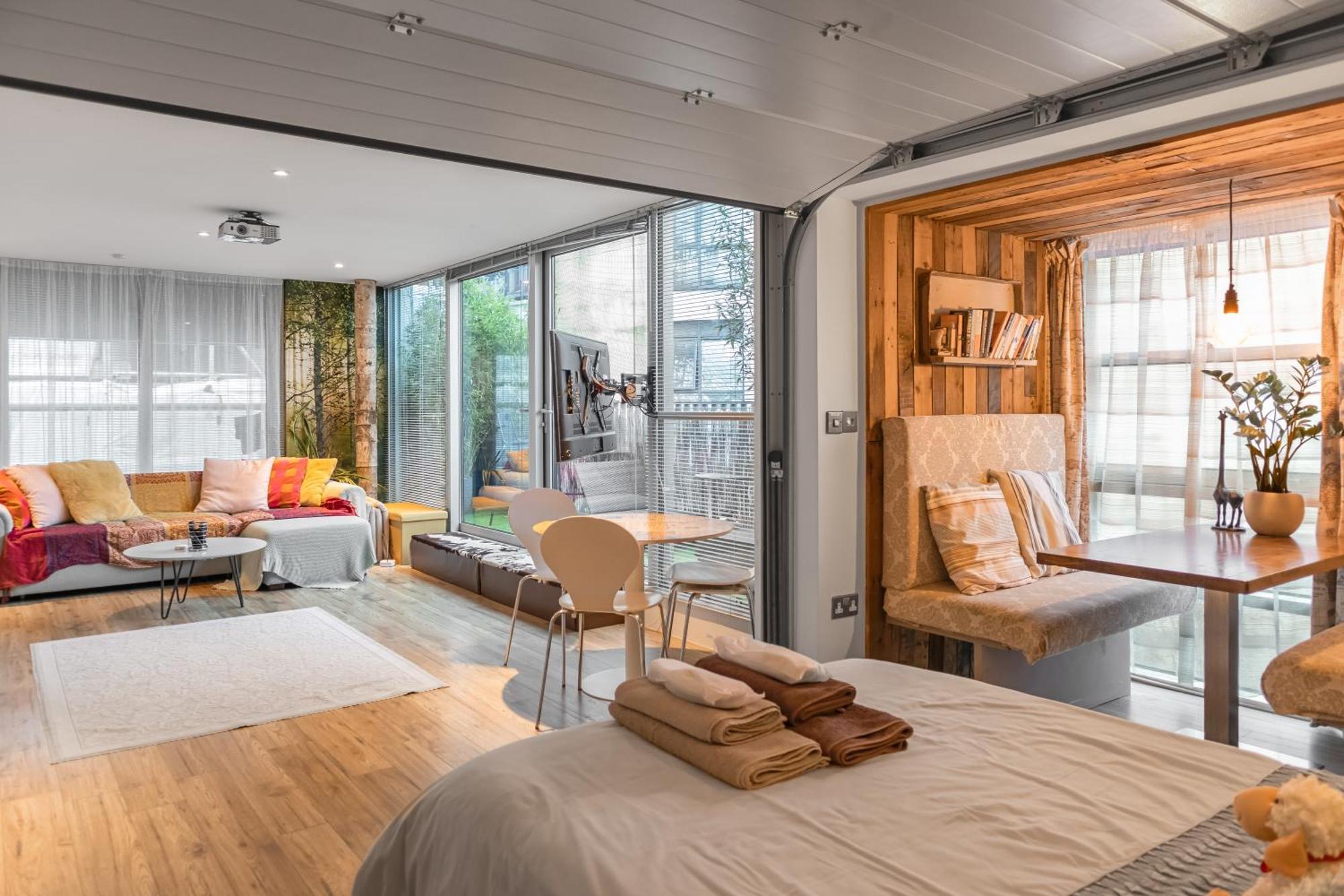 Pyjamagetaways Apartment Лондон Екстериор снимка